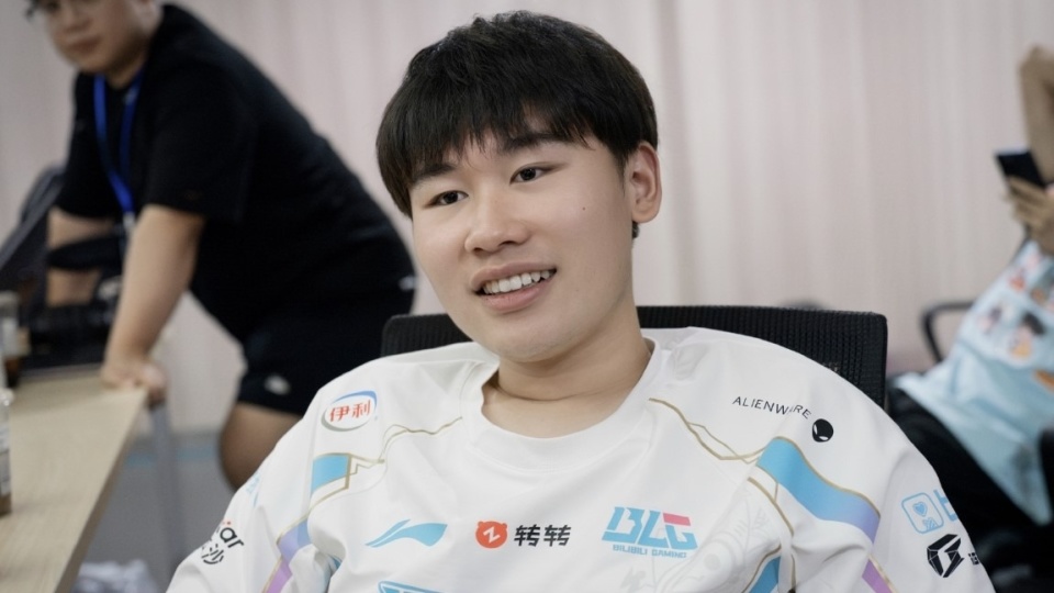 开云体育平台APP-BLG血洗FNC，BDD线上压制力十足峡谷大战2025世界赛，让粉丝疯狂欢呼