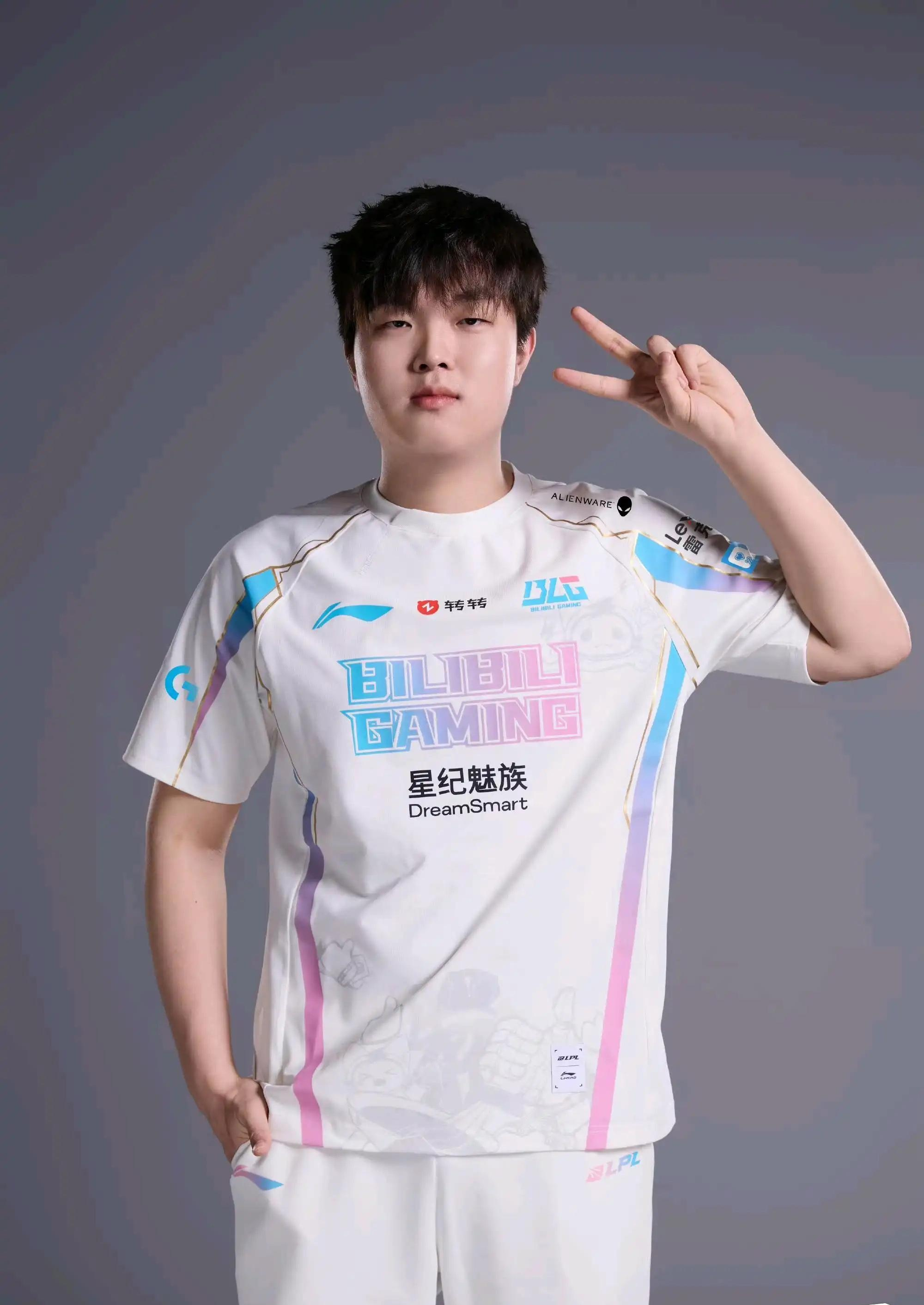 BLG血洗FNC,BDD线上压制力十足峡谷大战2025世界赛,让粉丝疯狂欢呼 BLG血洗FNC,BDD线上压制力十足峡谷大战2025世界赛,让粉丝疯狂欢呼