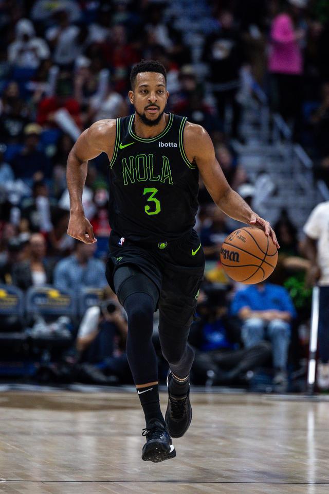 深圳队翻盘广东队，麦科勒姆刷新纪录