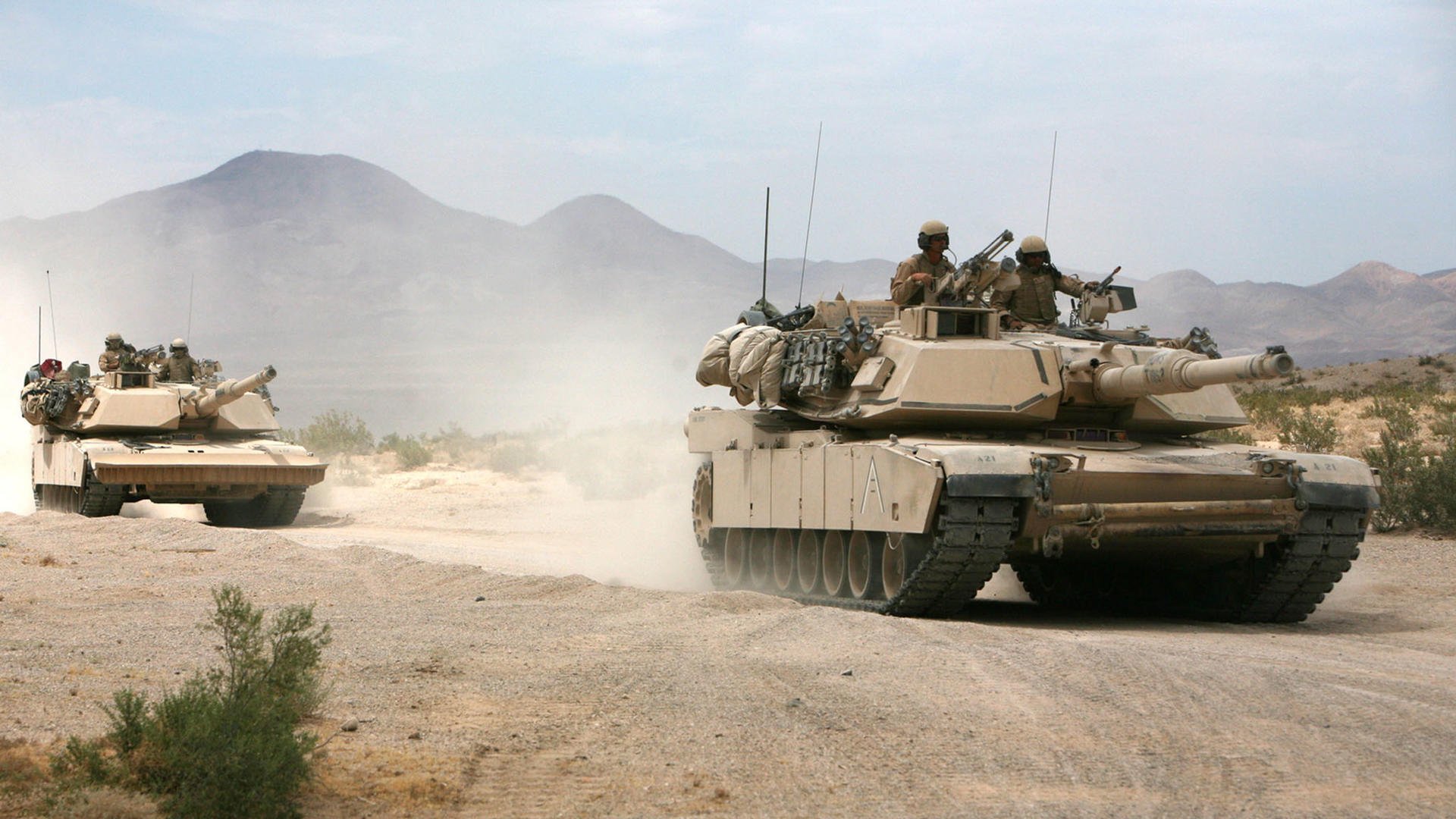 英格拉姆得分风暴席卷赛场！连珠炮式进攻撕裂活塞防线，步行者主场气势如虹